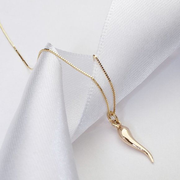 10K Gold Horn Cornicello Pendant, Real Gold Chili Good Luck & Protection Charm - Picture 2 of 3